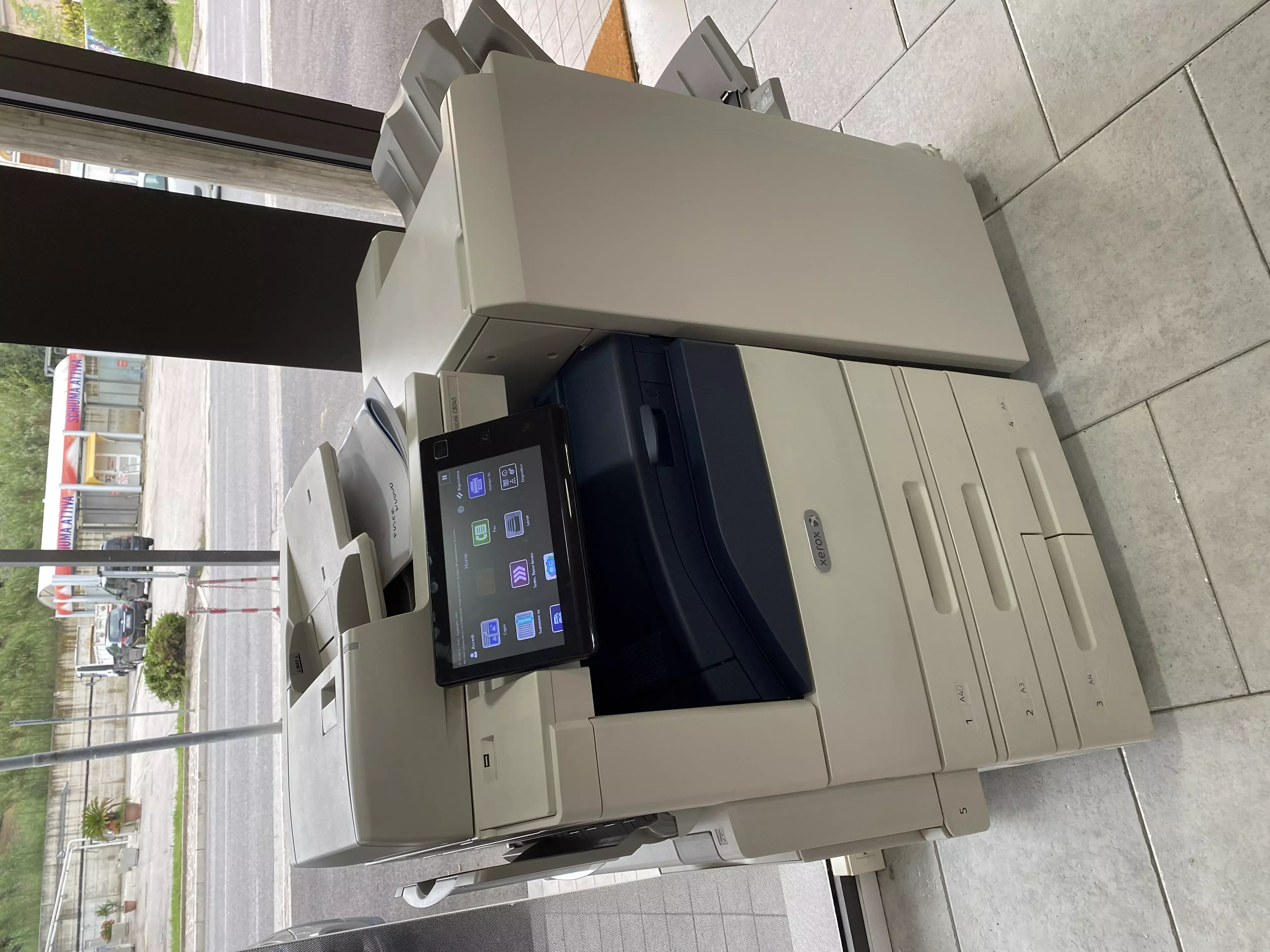 Xerox® AltaLink™ C8045 + Stazione di Finitura Libretto Business Ready