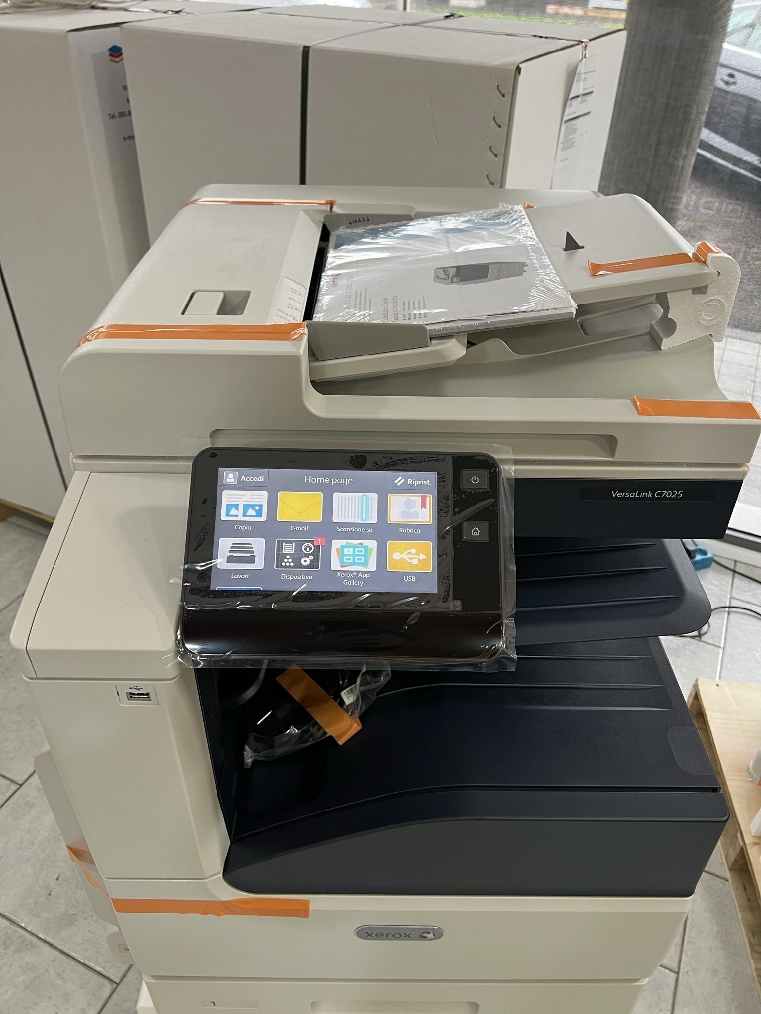 Stampante Multifunzione - Xerox® VersaLink™ C7025